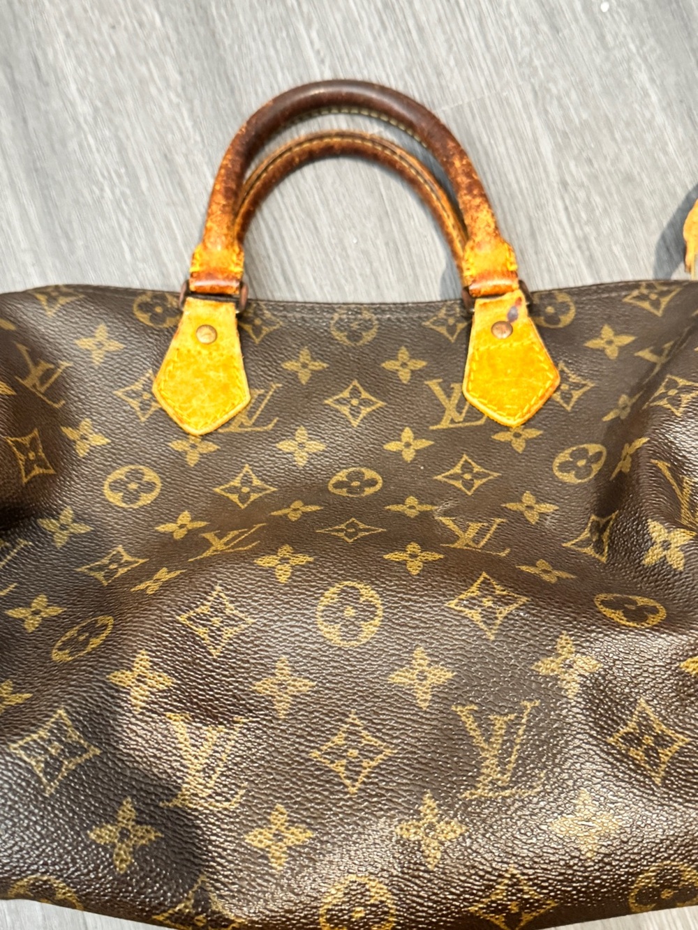 Authentic Louis Vuitton Monogram Speedy 30 - Picture 13 of 16